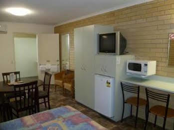 Shady Rest Motel